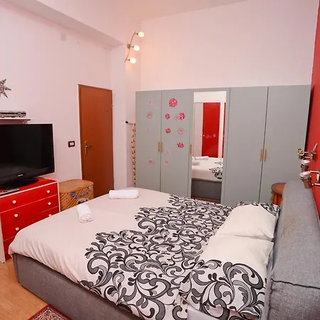 Epicenter Apartment Split