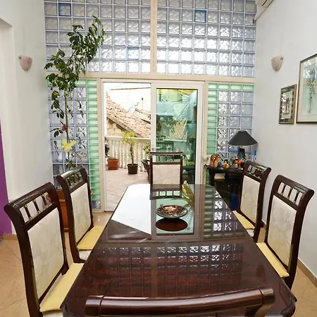 Epicenter Apartment
