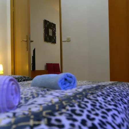 Epicenter Apartment *